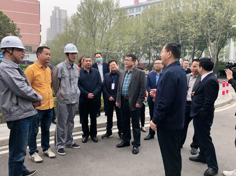 陳閣輝、胡流芳一行到岳州花園項(xiàng)目檢查指導(dǎo)工作