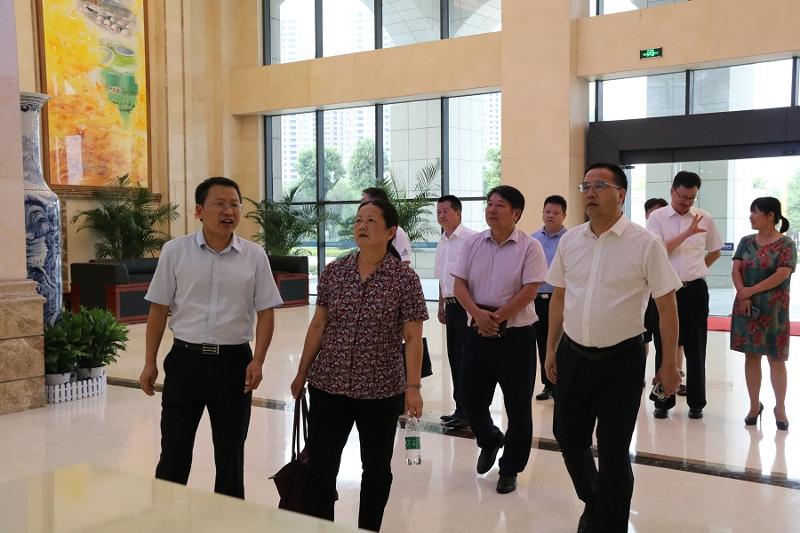 湖南省人大社會委、省總工會來公司調(diào)研