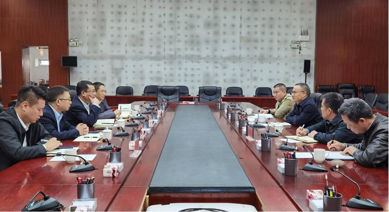 胡流芳拜訪崇左市市委常委、常務(wù)副市長羅海山