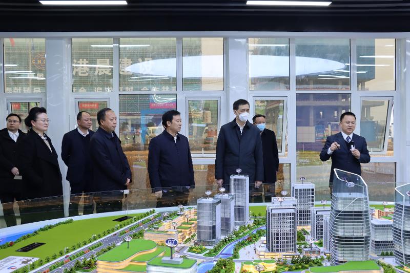 2023年2月，湖南省人民政府副省長周海兵到港晨公司岳陽自貿(mào)片區(qū)數(shù)字經(jīng)濟(jì)產(chǎn)業(yè)綜合體建設(shè)項(xiàng)目調(diào)研指導(dǎo)工作