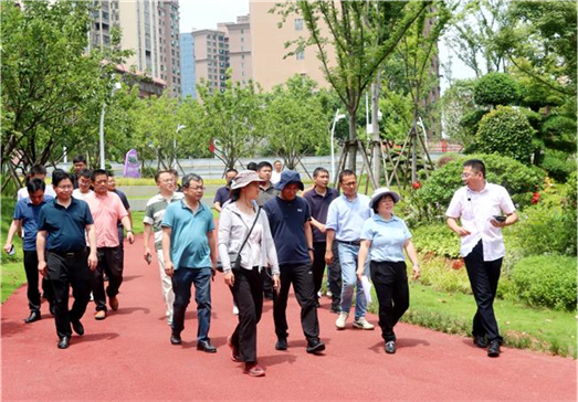 國家海綿城市建設現(xiàn)場復核專家組到岳陽污水治理項目調(diào)研